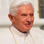 La preziosa eredita’ di  Papa Benedetto XVI – Padre Gheddo su Radio Maria